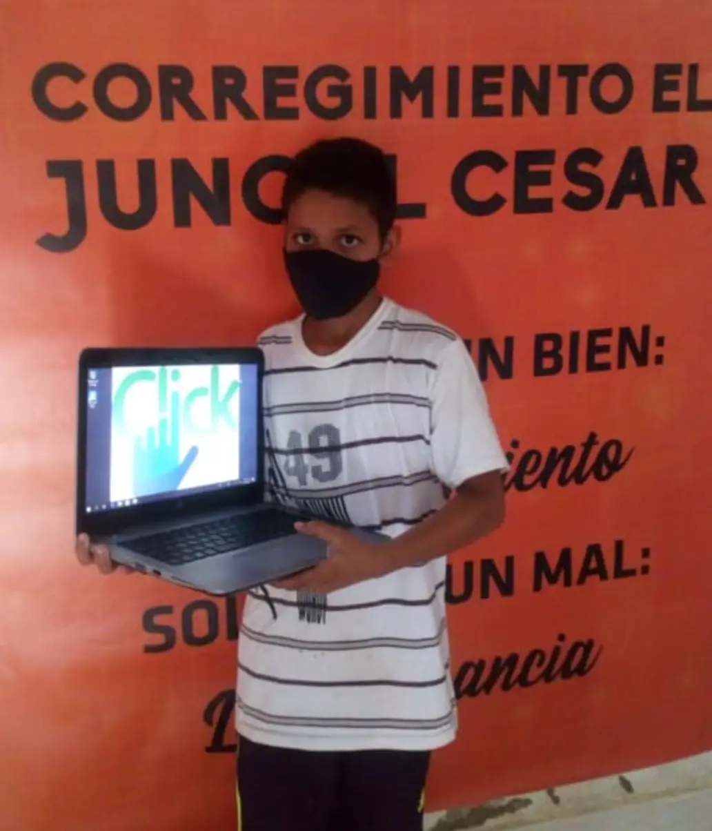 donar computadores usados en la fundación click
