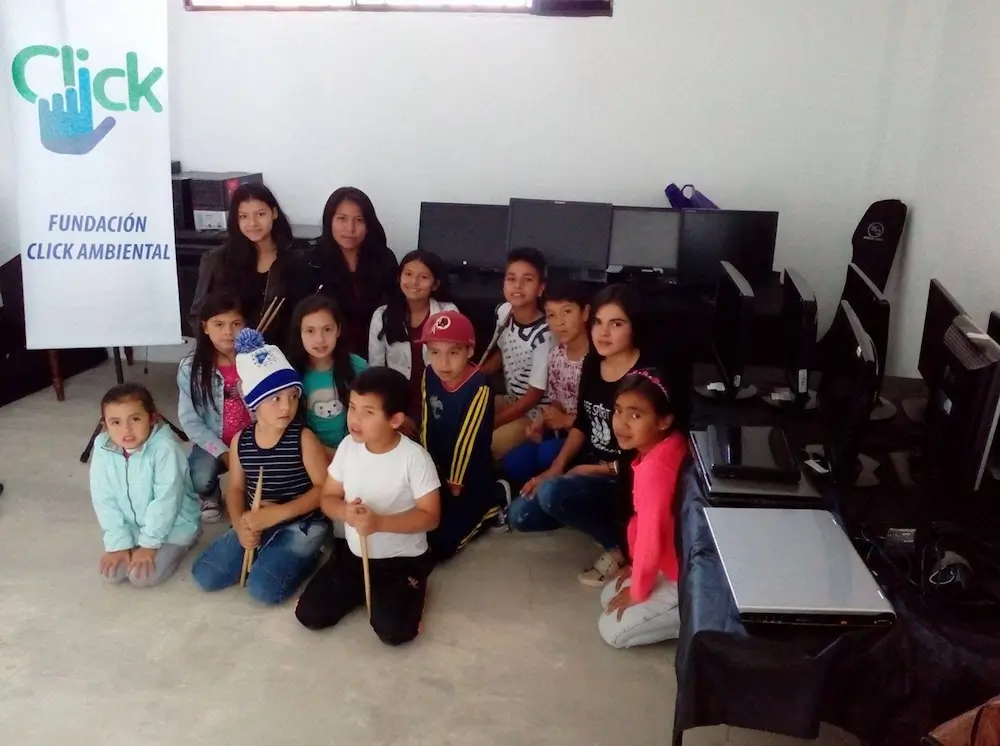 reciclaje de tecnología aquí en la fundación click reciclaje de tecnología aquí en la fundación click