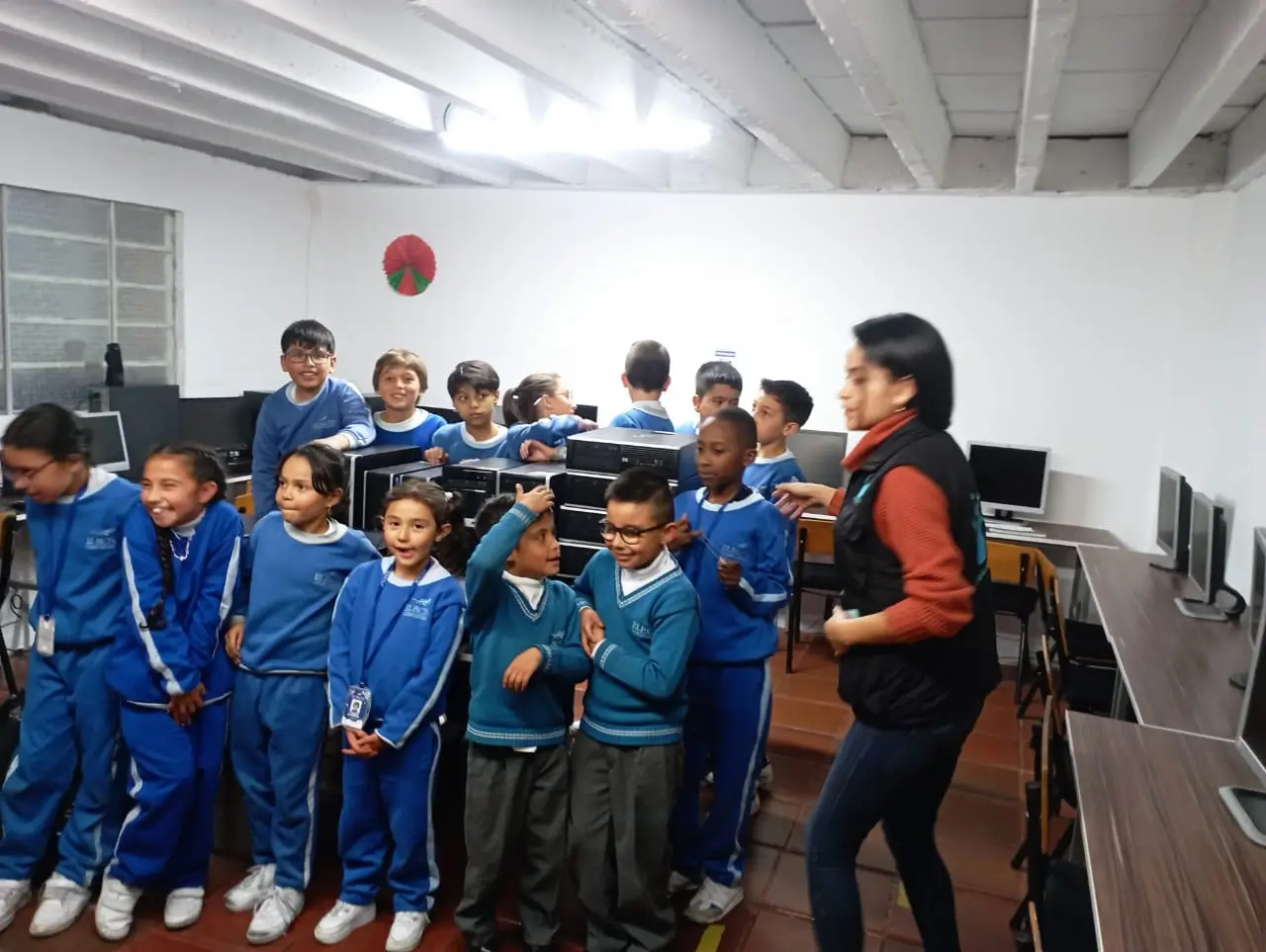 Reciclaje y donacion de Computadores Donde donar computadores usados a fundaciones