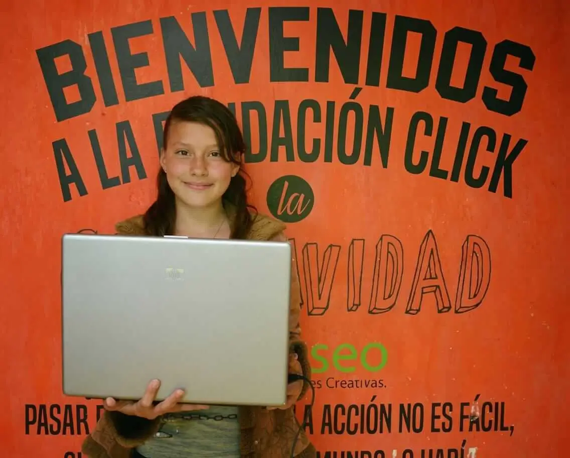 fundacion click-2 donde donar computadores